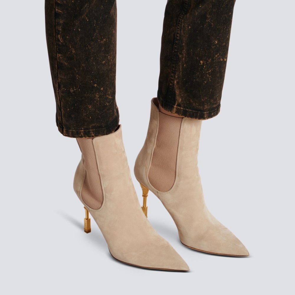Balmain Moneta suede ankle boots with engraved heel New in box size 8B/38EU.